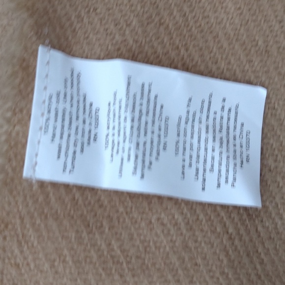 Throw - Picture 2 of 2